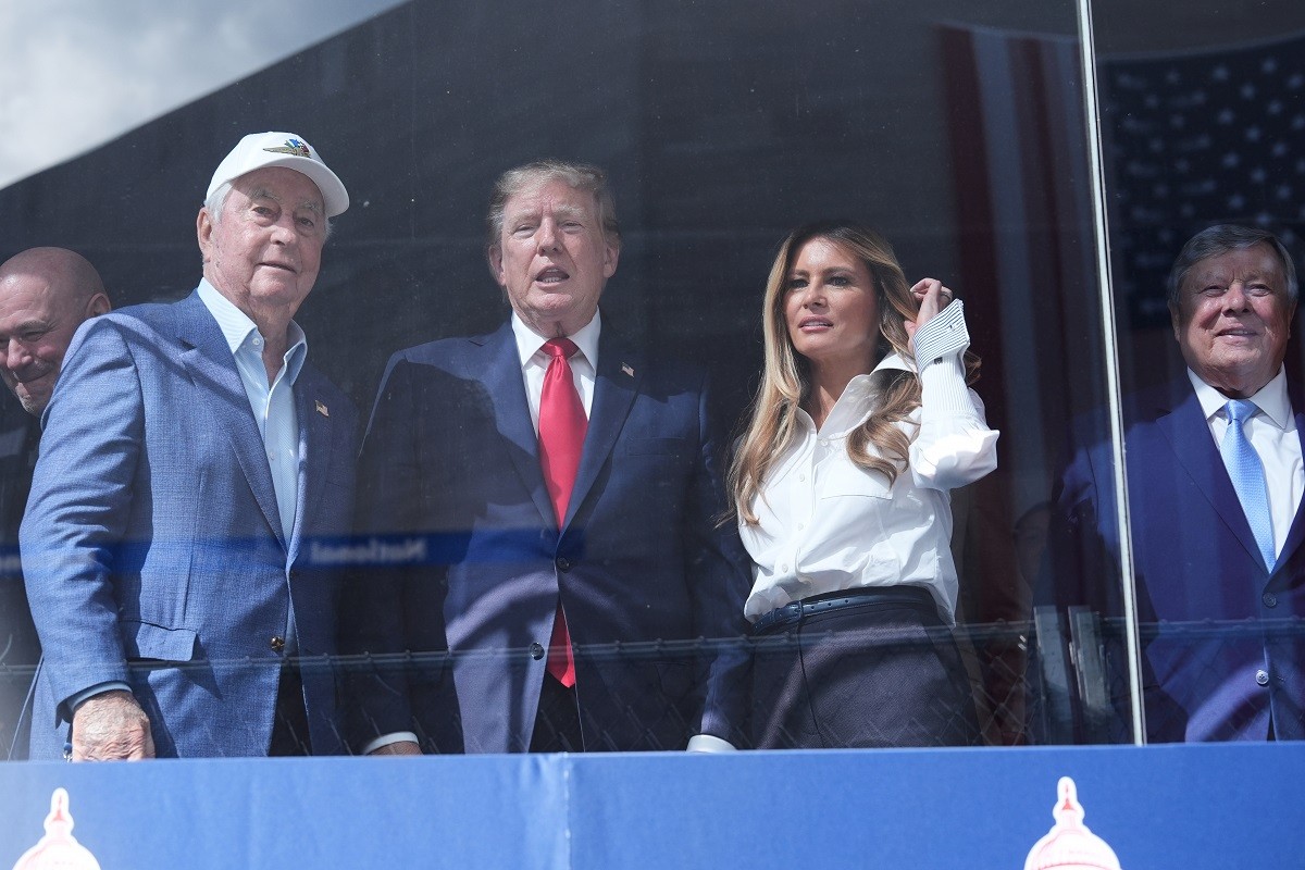 Tramp i Melanija snimljeni u napetom razgovoru: Dosta mi je
