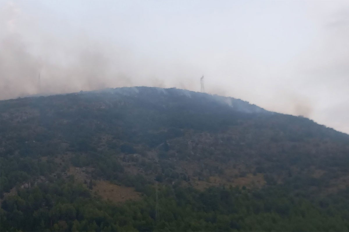 Više požara širom regiona: Najteže u Trebinju, aktivna požarišta širom Crne Gore