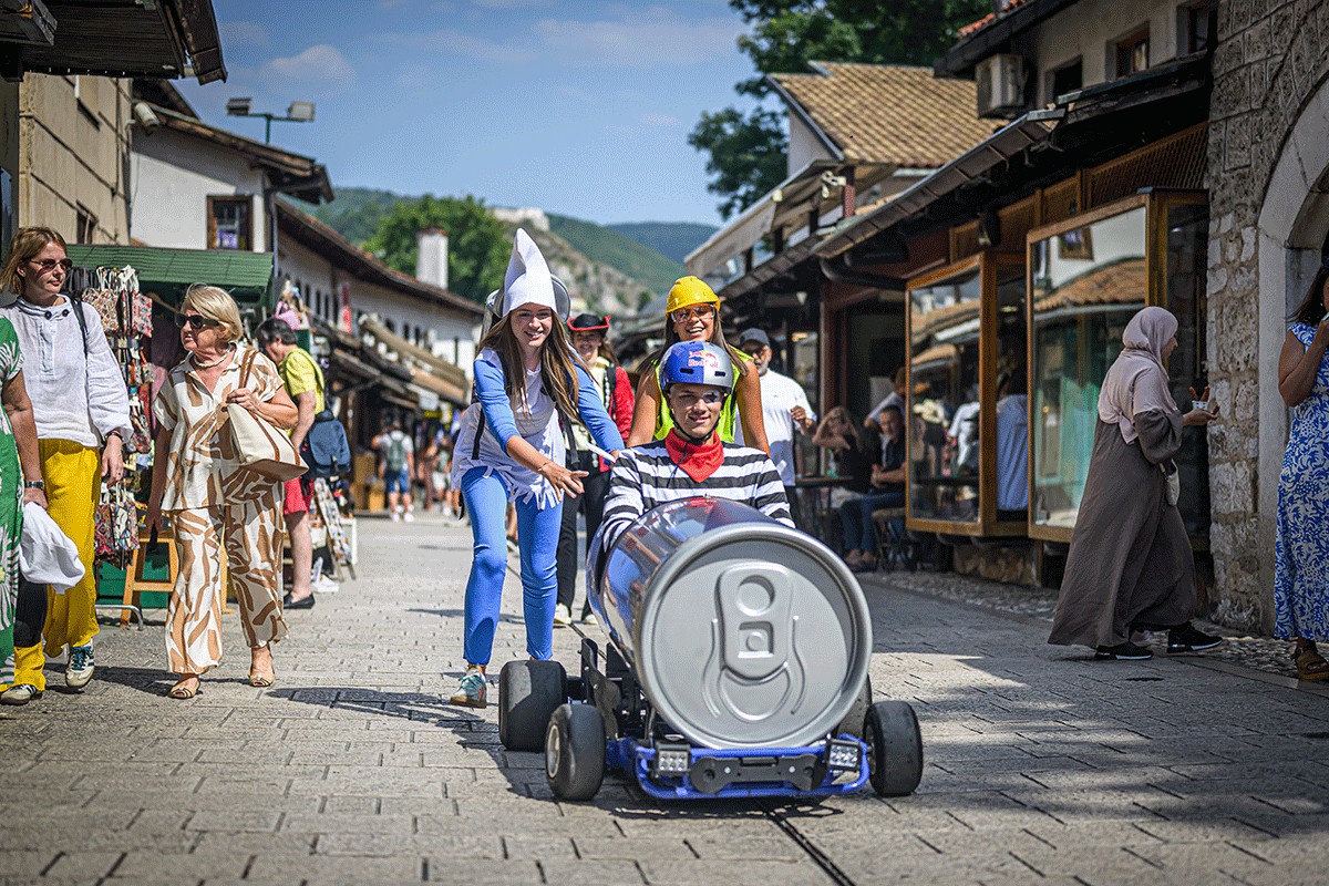 Red Bull Soapbox Race u Sarajevu: 40 ludih kreacija stiže na Alipašino polje