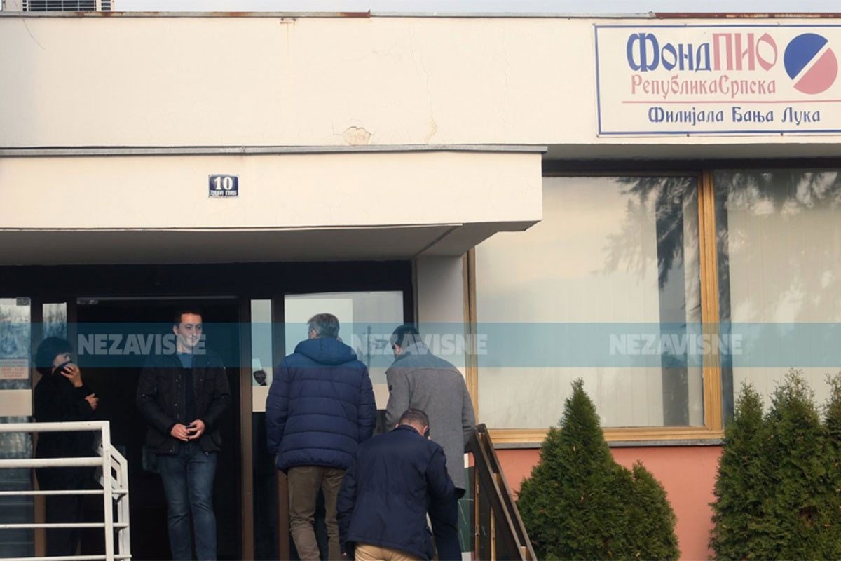 Fond upozorio: Ko ne dostavi potvrdu na vrijeme ostaje bez penzije