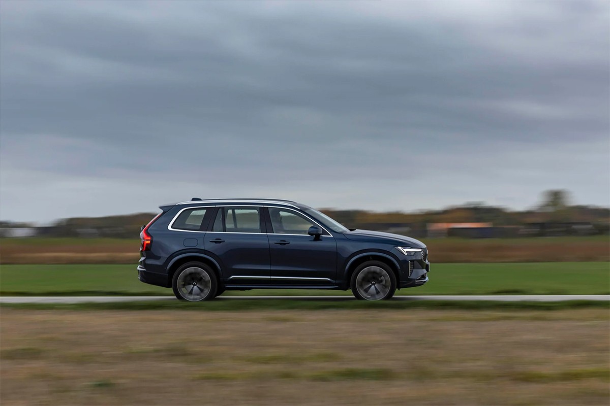 Volvo mijenja kurs: Novi hibridi prelaziće i do 200 km na struju