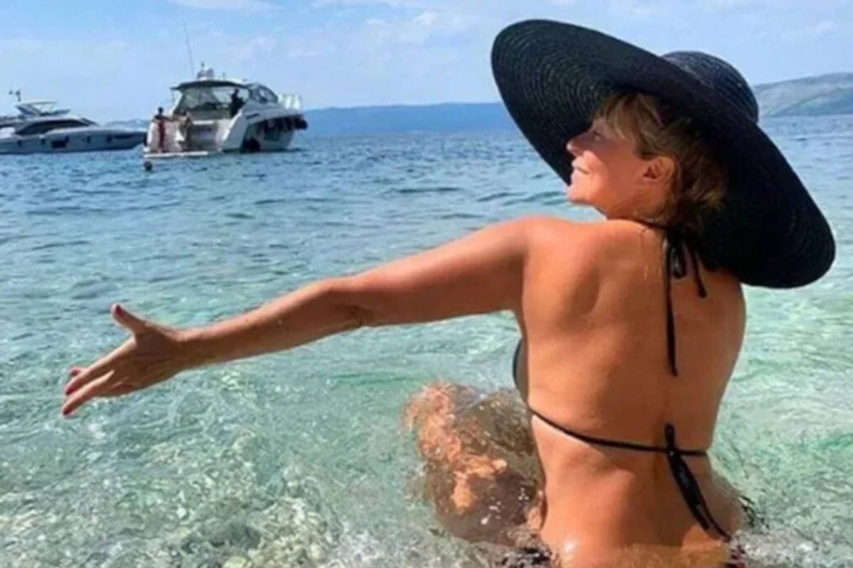 Suzana Jovanović iznenadila javnost fotografijom sa plaže