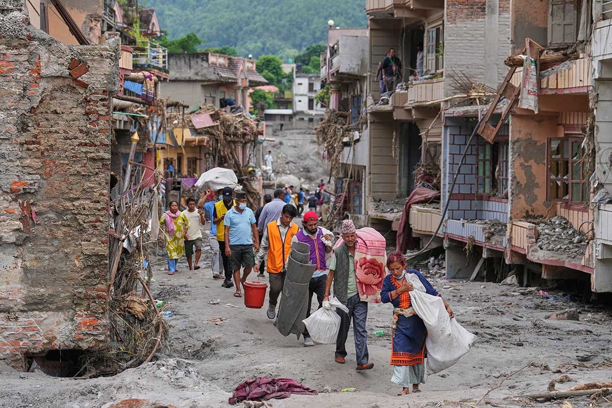 Broj poginulih u poplavama u Nepalu i na Tibetu dostigao 676