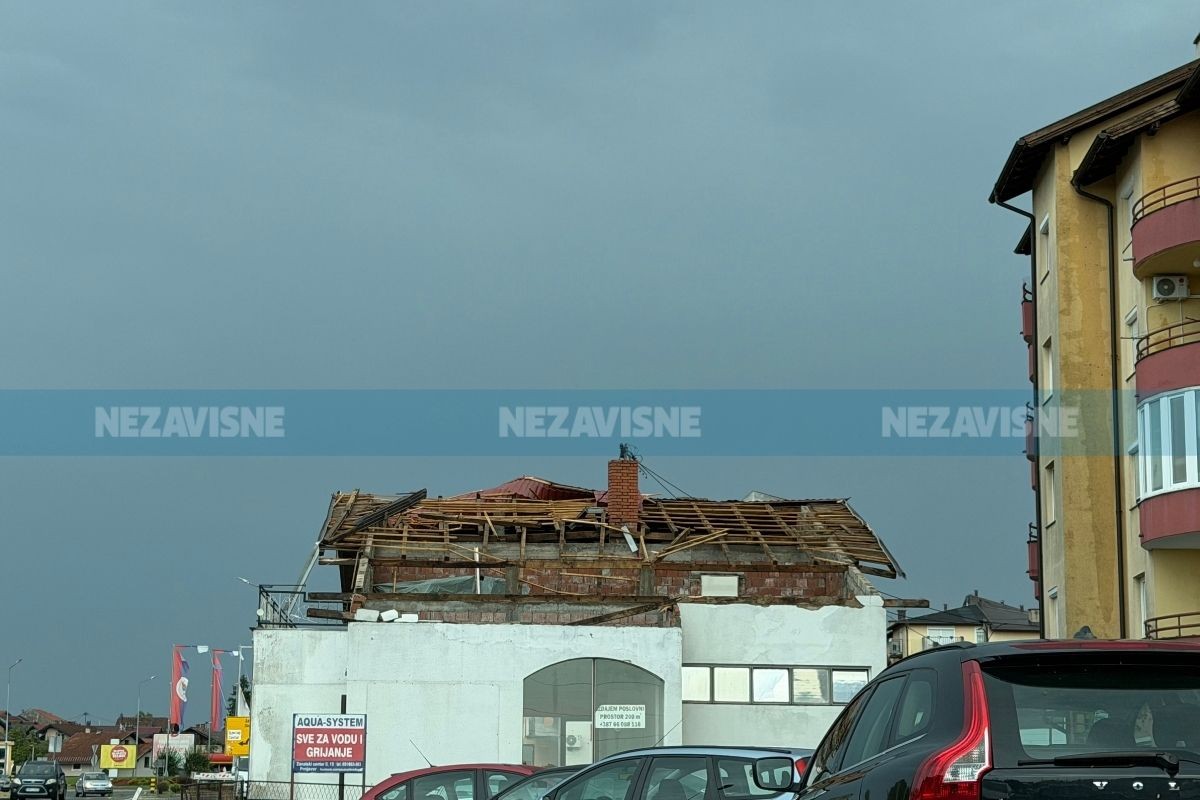Prnjavor sabira štetu poslije nevremena: Uništeni krovovi, polomljeni spomenici (FOTO)