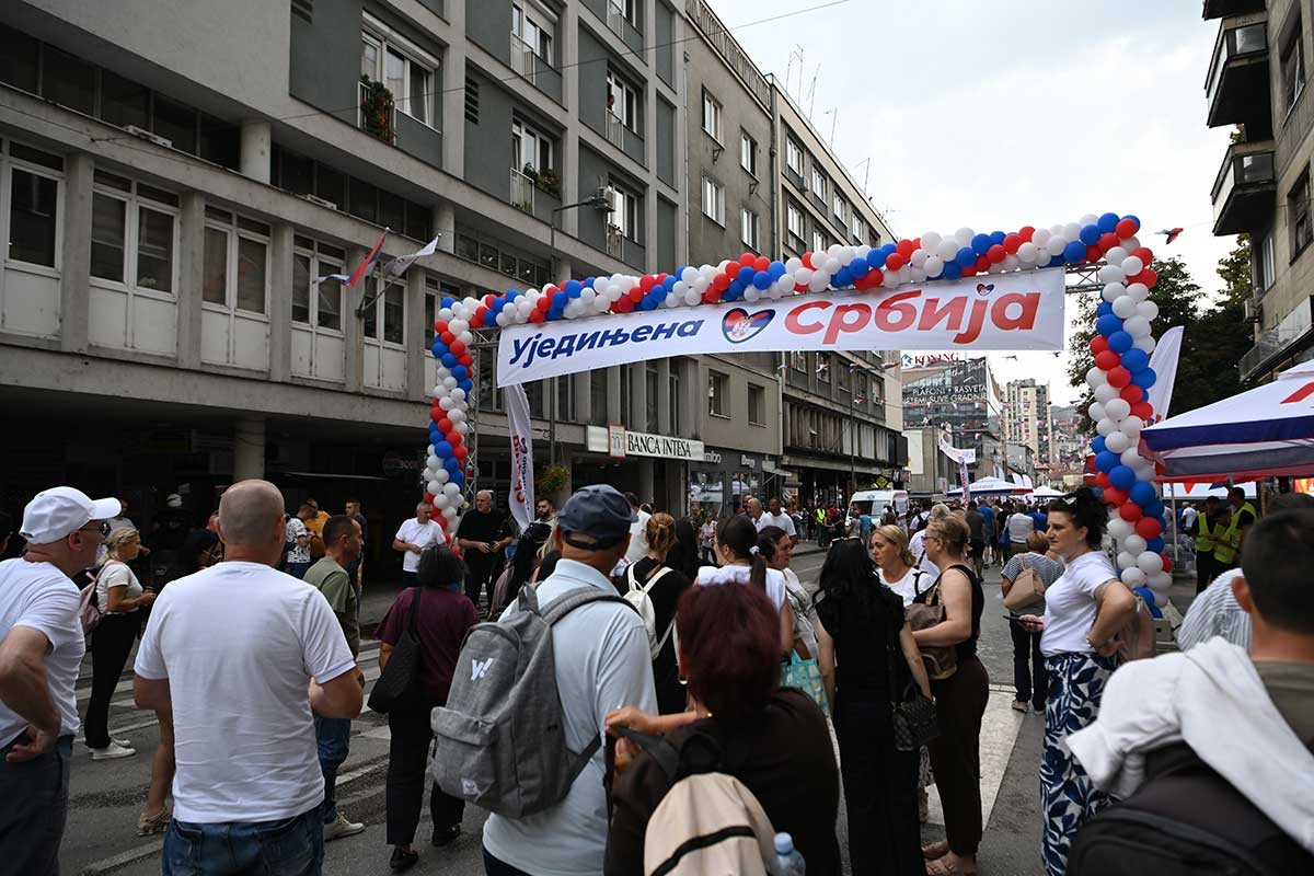Počeo miting Ujedinjena Srbija u Užicu
