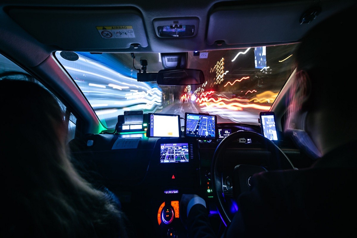 Novi automobili puni su ekrana, ali kupci šalju jasnu poruku