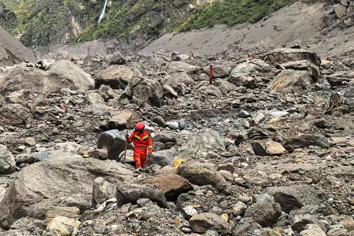Raste broj žrtava u Nepalu i na Tibetu: Poplave odnijele više od 900 života