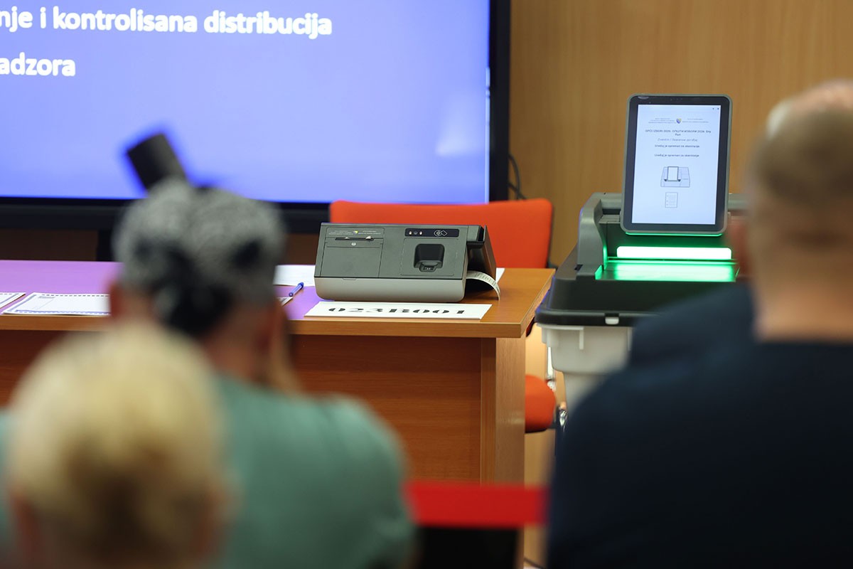 Na konkurs kojim se tražilo 4.000 operatera prijavilo se "samo" oko 2.000 kandidata