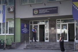 Iza brave vozač osumnjičen da je autom udario troje djece u Cazinu