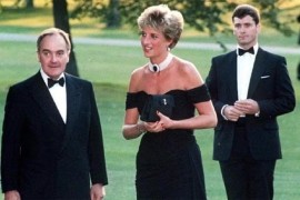 Čuvena haljina princeze Dajane na aukciji prvi put nakon 29 godina (FOTO)