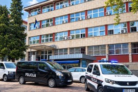 Troje uhapšeno u Bosanskoj Krupi, pronašli 49 stabljika kanabisa