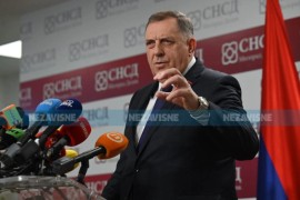 Dodik: Zlatku Deviću ispunjena želja da do njegovog imanja stigne put
