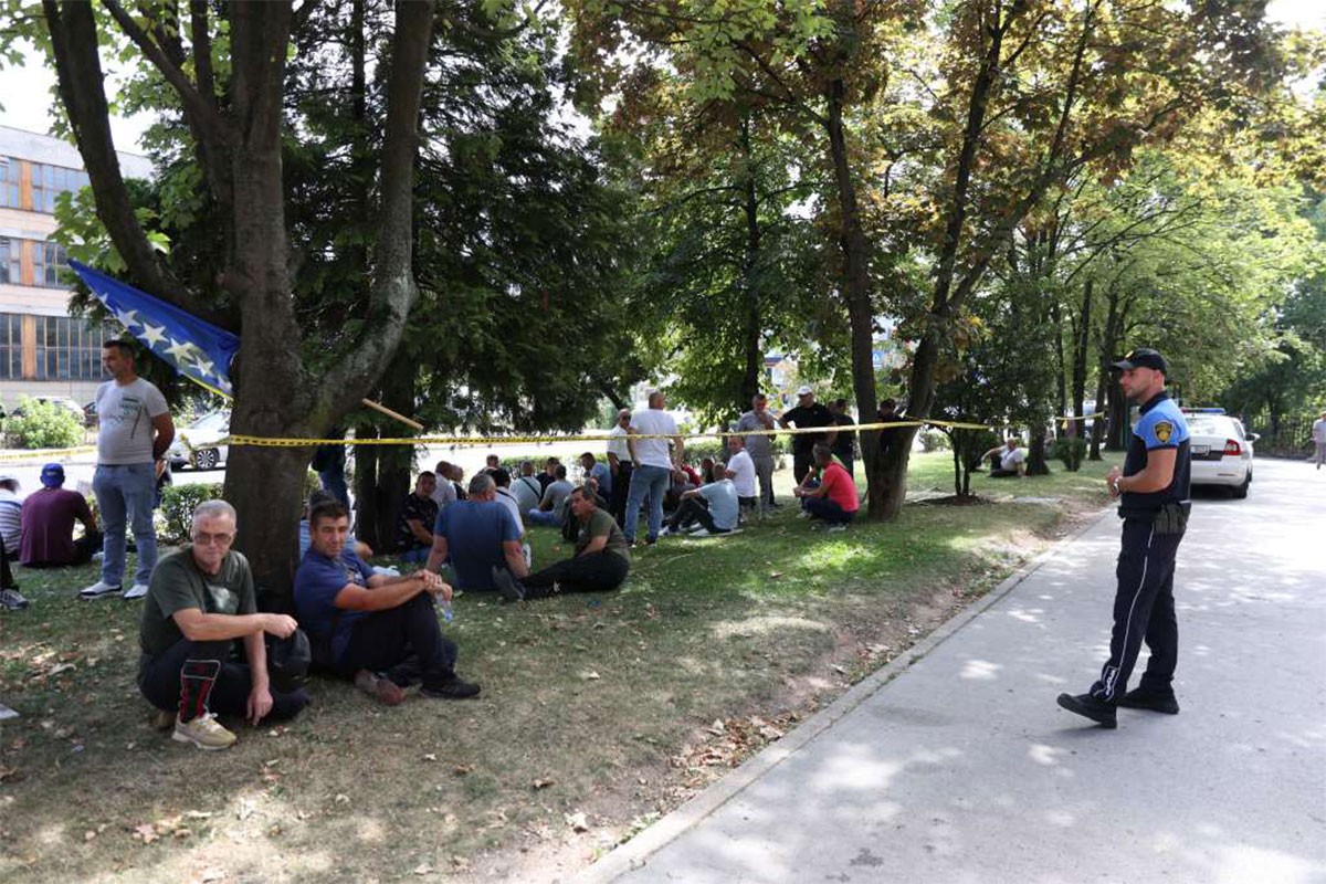 Zenički rudari najavili novi protest: "Mogu nas vratiti samo na tabutima"