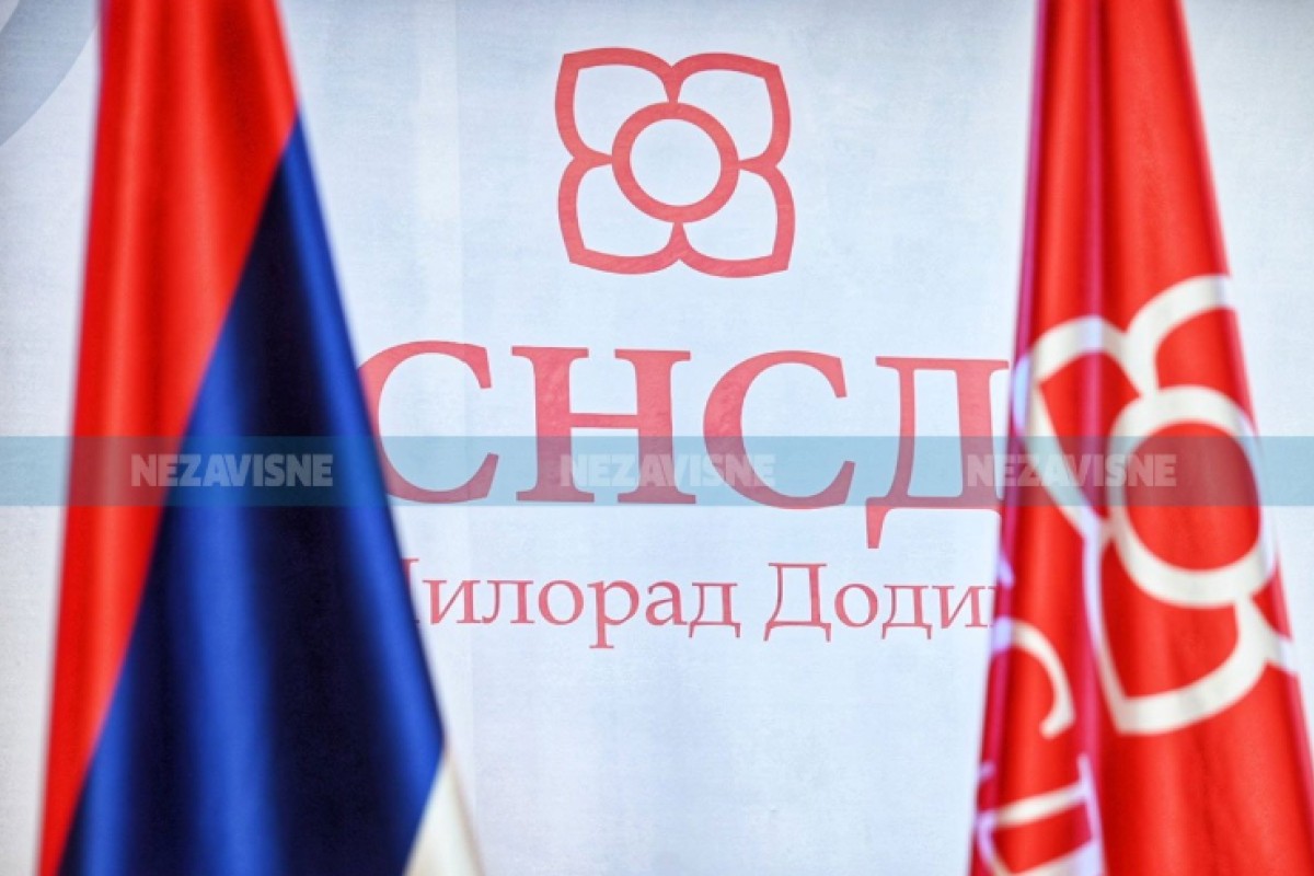 SNSD u Banjaluci lijepi prvi plakat