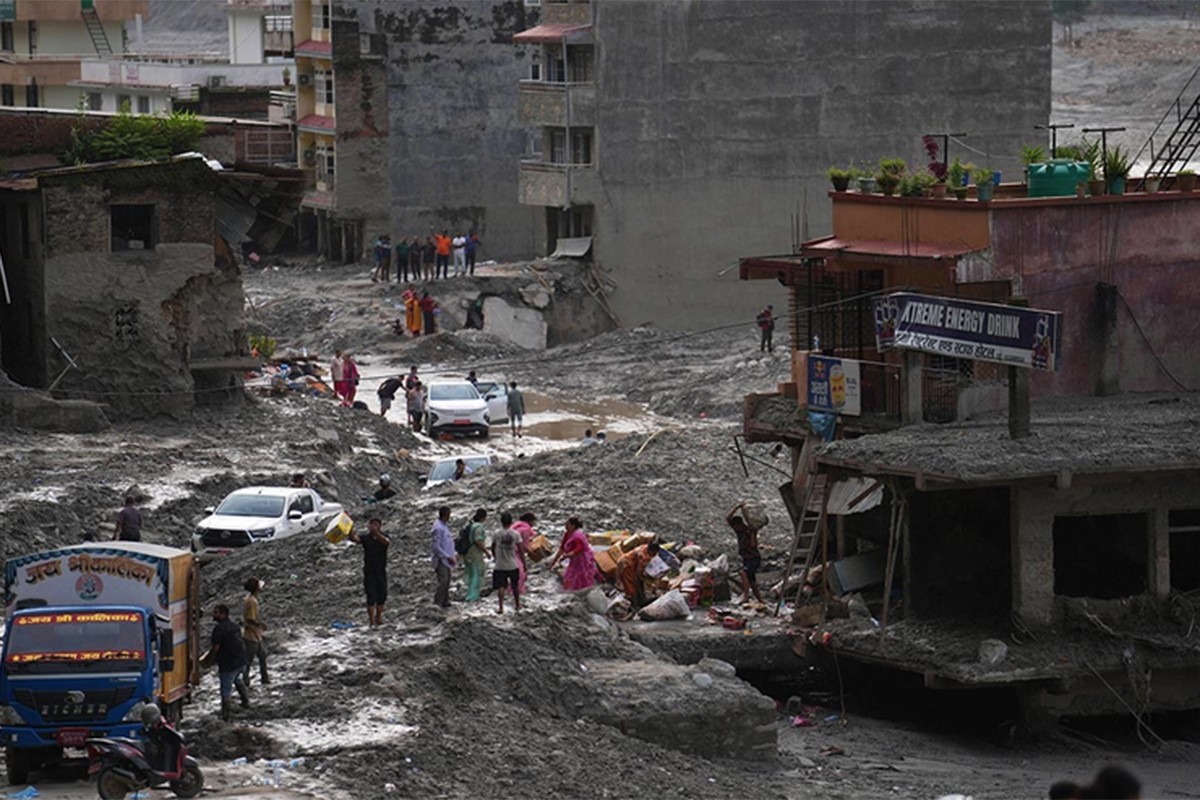 Rasre broj žrtava: U poplavama u Nepalu stradalo 1.344 ljudi, 5.000 se vodi kao nestalo