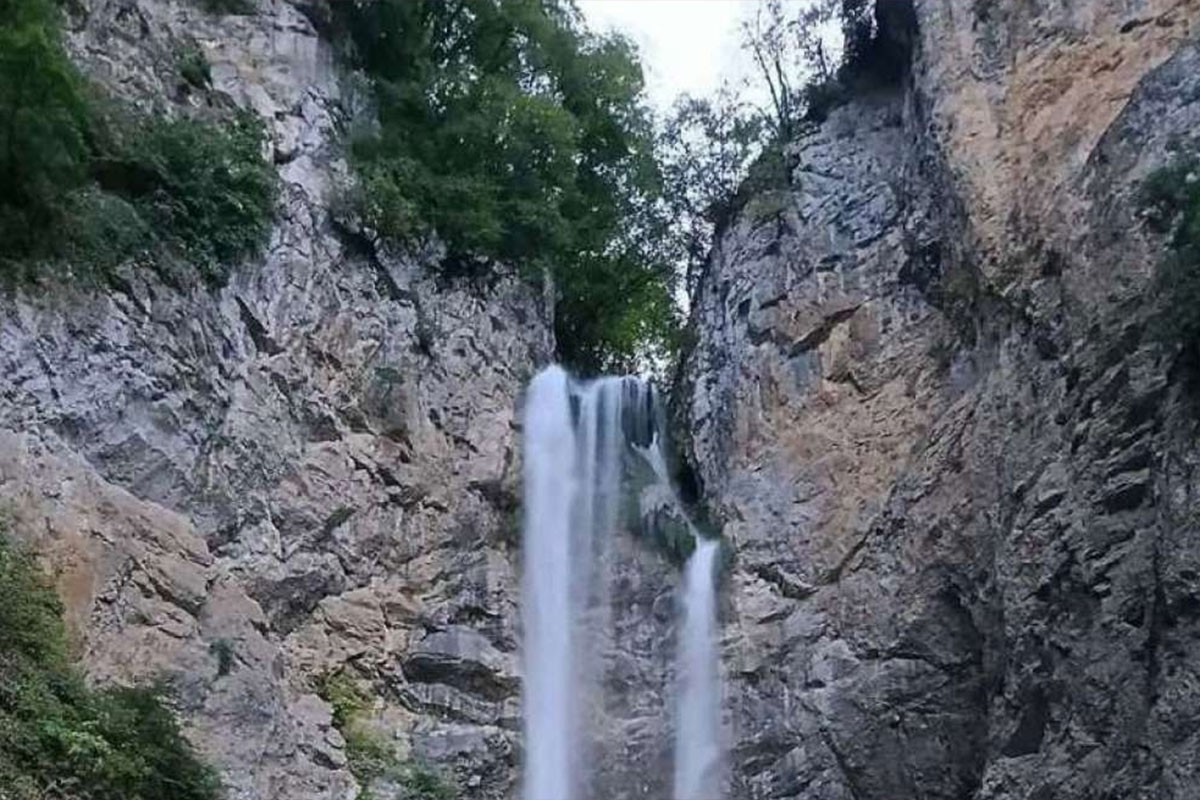 Voda ponovo potekla niz vodopad Bliha, traži se odgovor zašto je presušio