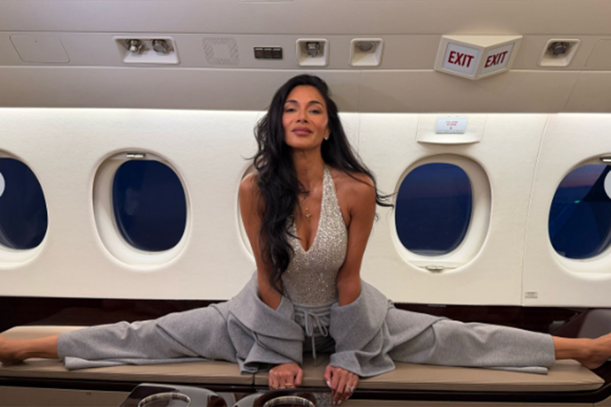 Nikol Šerzinger oduševila akrobacijama u avionu (VIDEO)