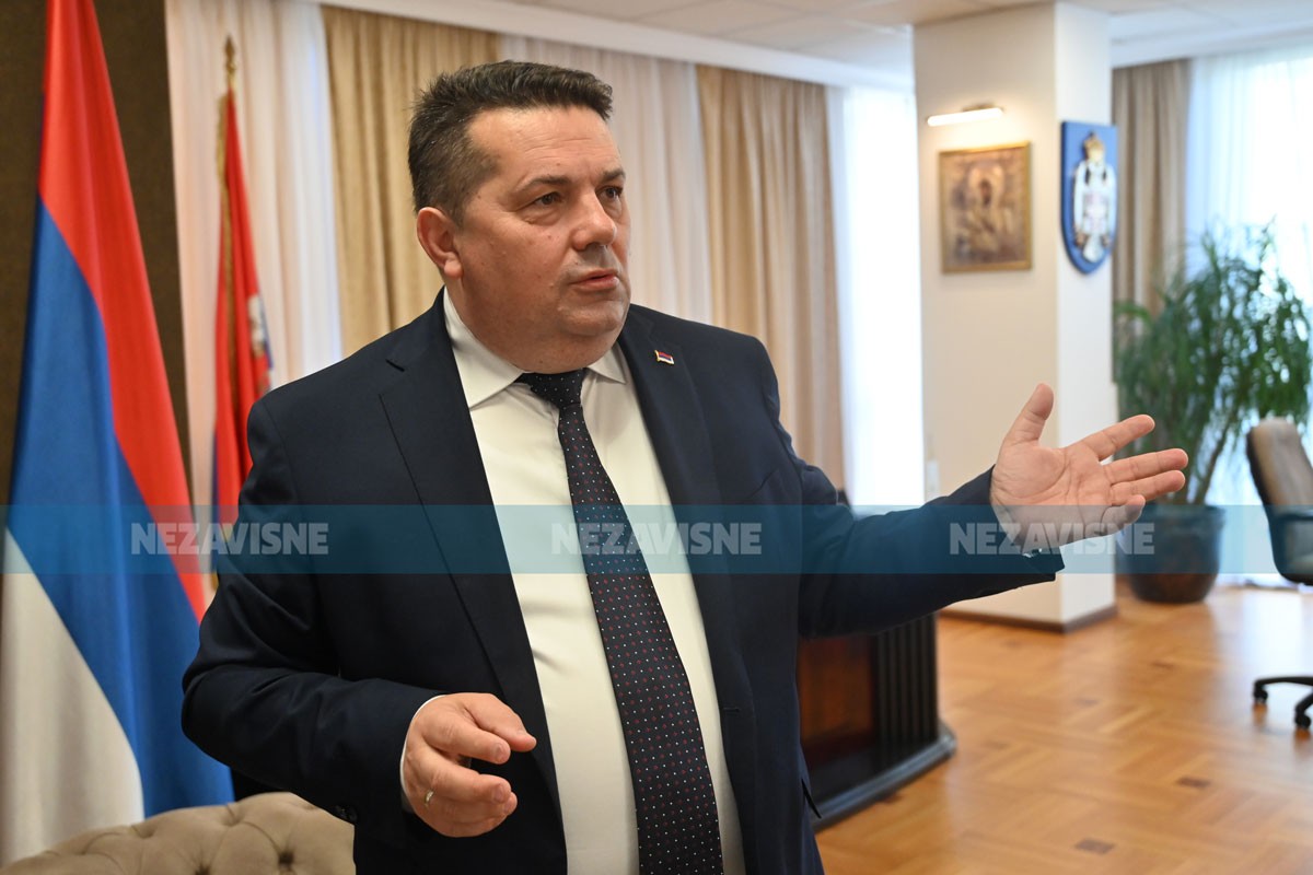 Stevandić: Šta čekate, što se junačite po mrežama