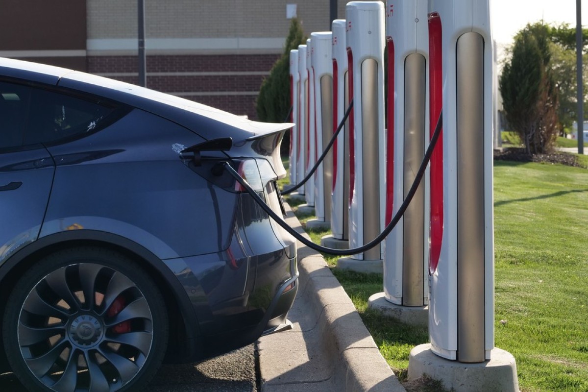 Evo čime vozači "ubijaju vrijeme" dok pune električne automobile