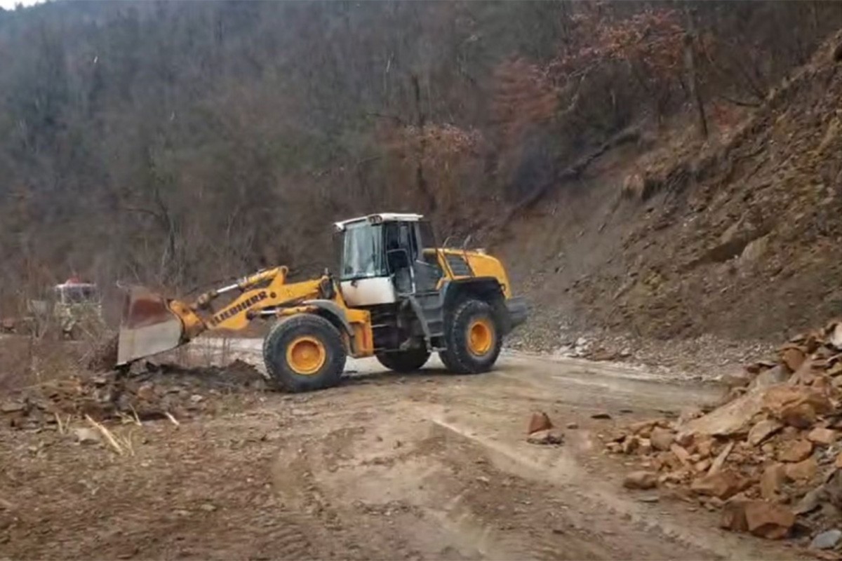 Kolovozi mokri, povećana opasnost od odrona