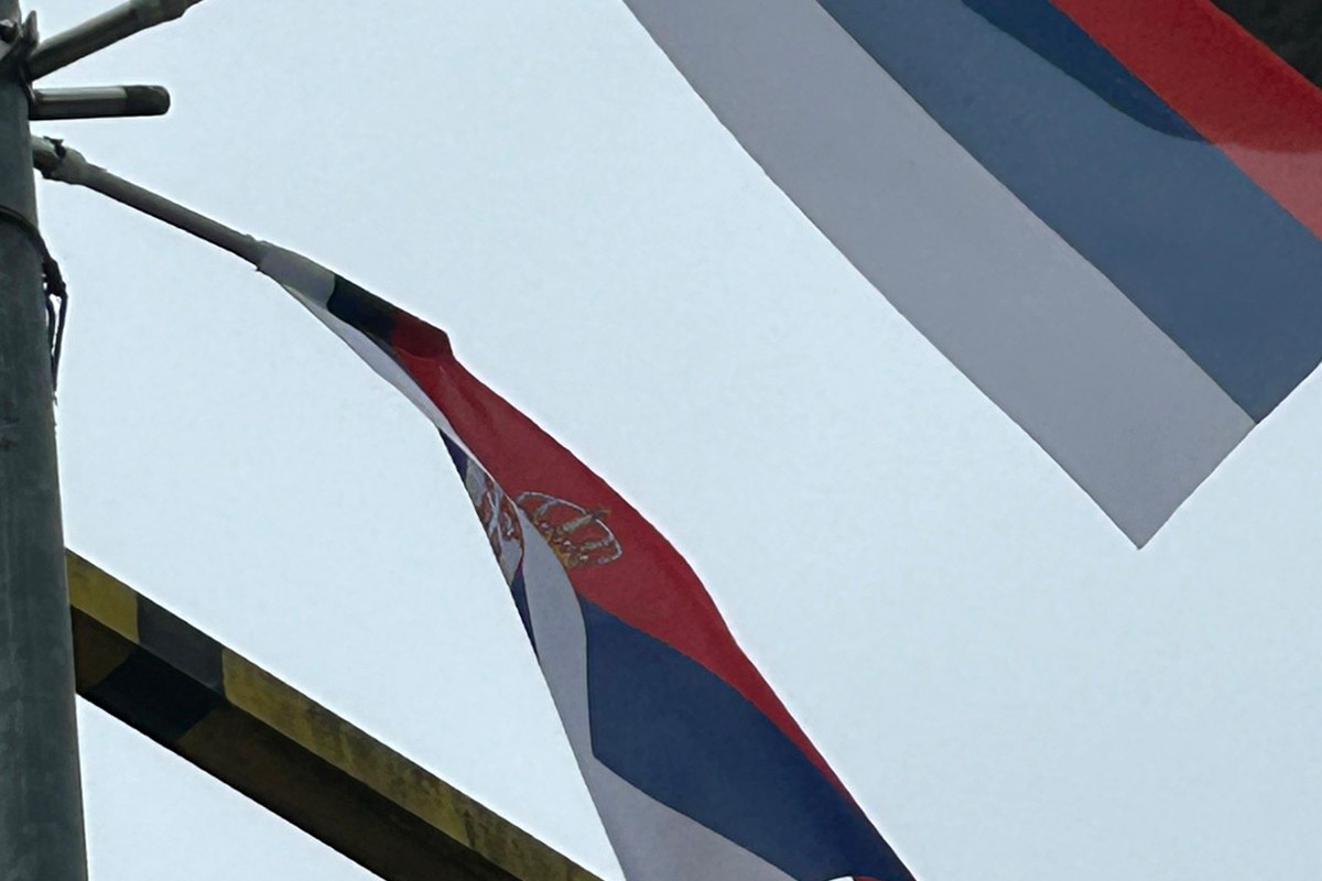 Banjaluka u zastavama Srpske i Srbije: Pogledajte kako grad izgleda (FOTO)