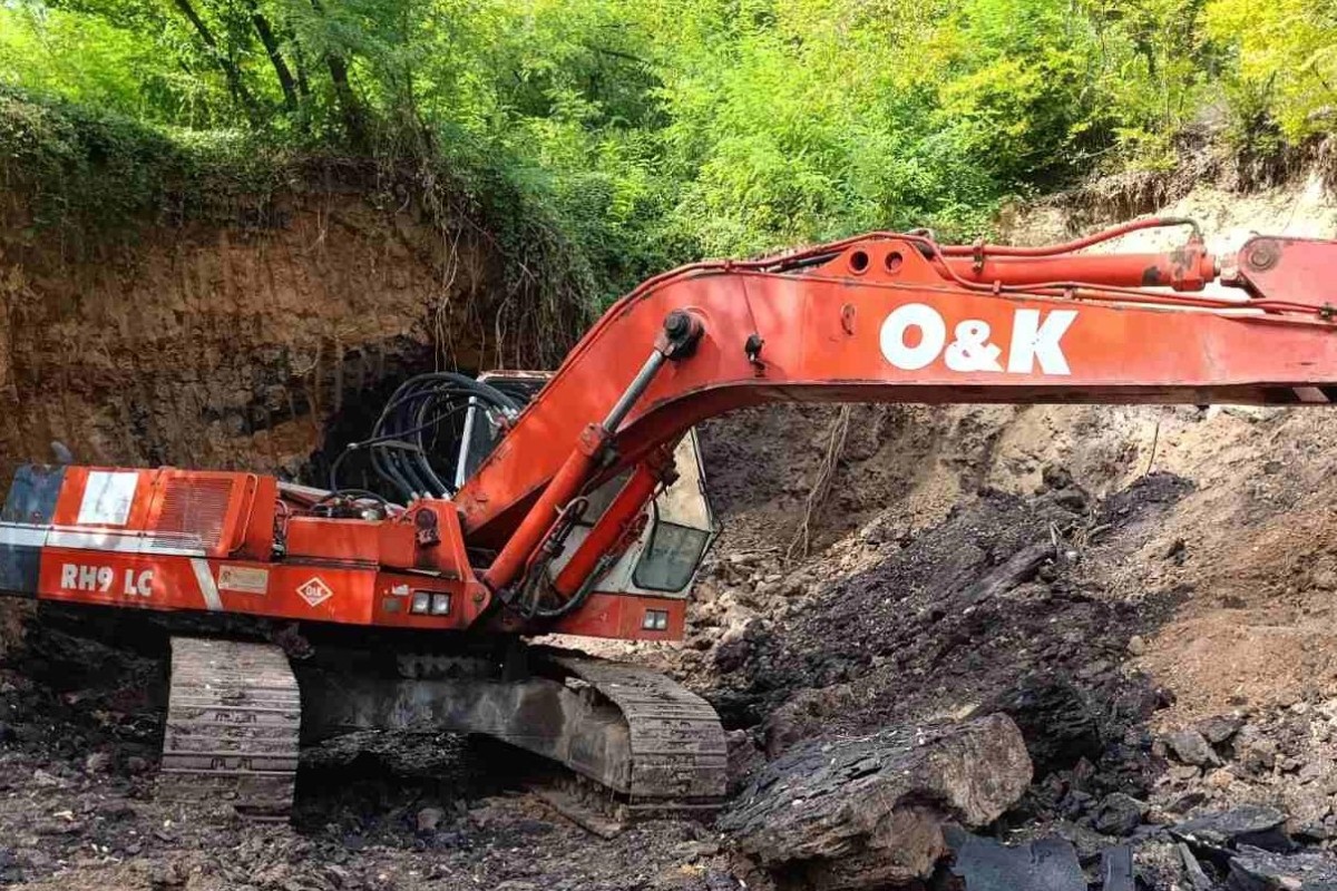 Velika akcija zbog ilegalne eksploatacije uglja: Oduzeti mašine, oružje i novac (FOTO)