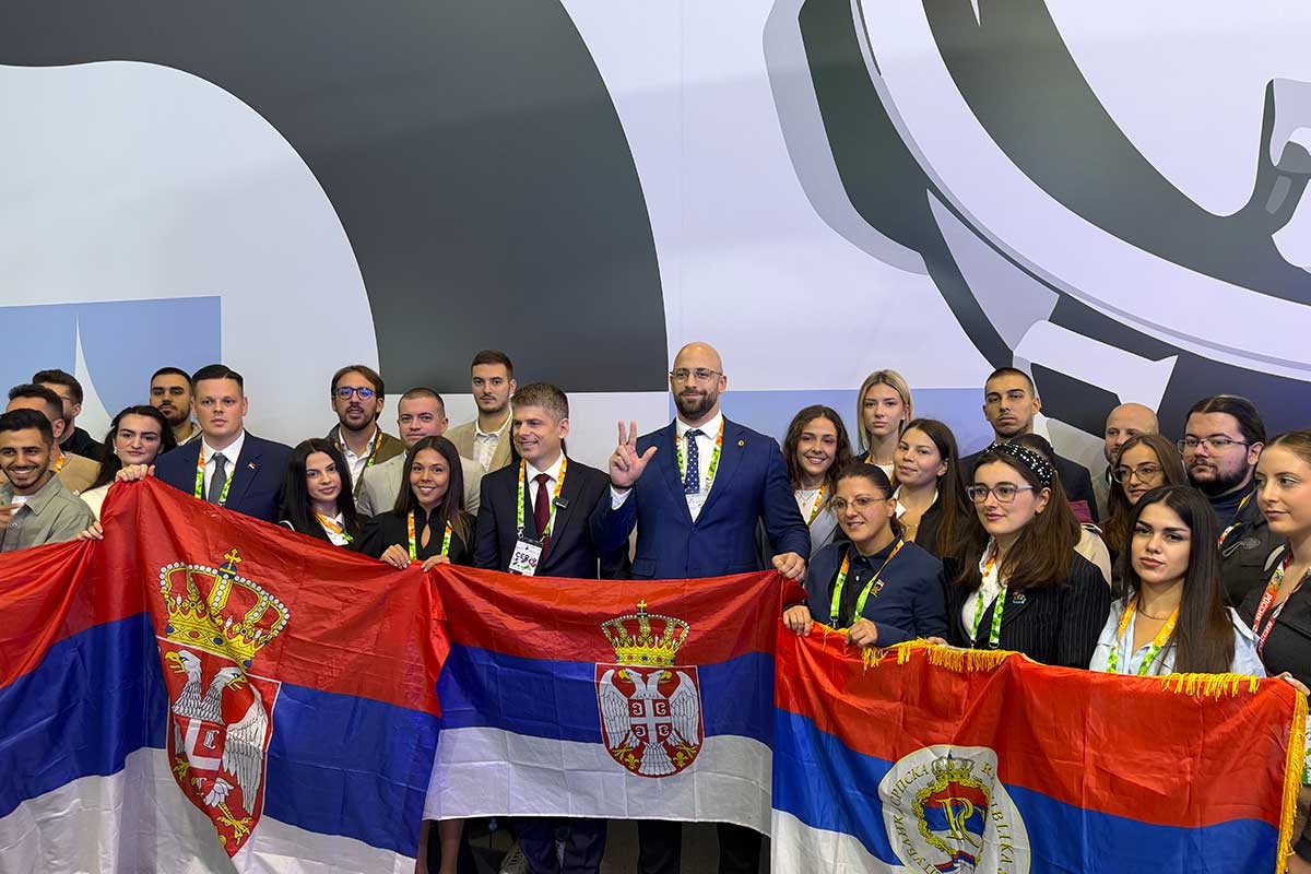 Mladi iz RS i Srbije obilježili Dan srpskog jedinstva