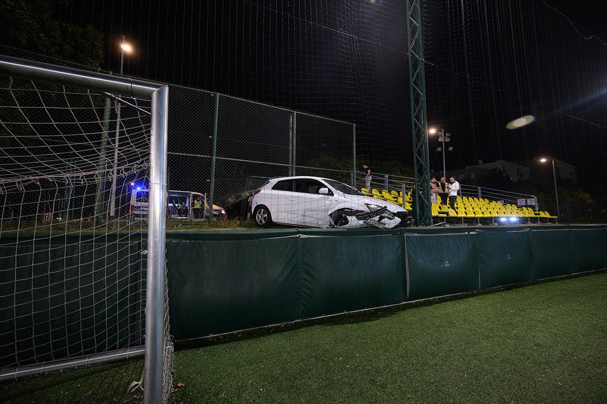 Drama u Zagrebu: Automobil uletio na stadion tokom utakmice, dvije osobe povrijeđene