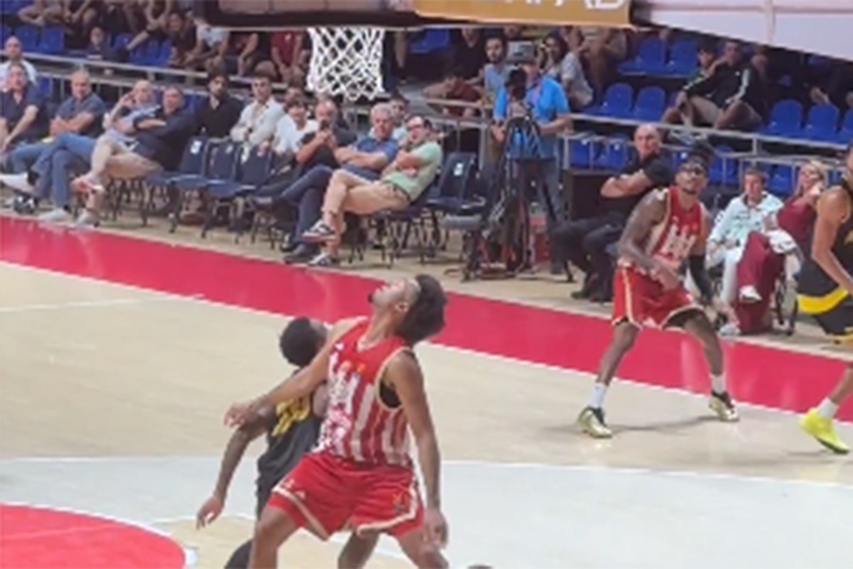 Košarkaši Crvene zvezde pobijedili Aris