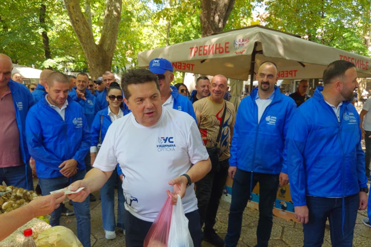 Ujedinjena Srpska: Trebinje obojili u trobojku, Stevandić pokupovao zdrave proizvode