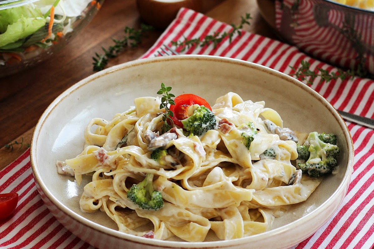 Pasta sa šampinjonima