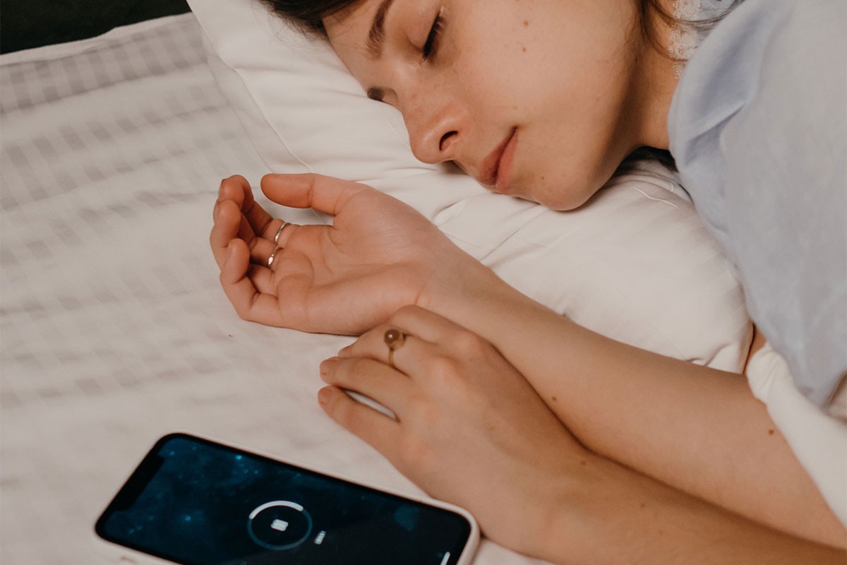 Telefon noću miruje, a baterija se prazni: Ovo bi mogao biti razlog