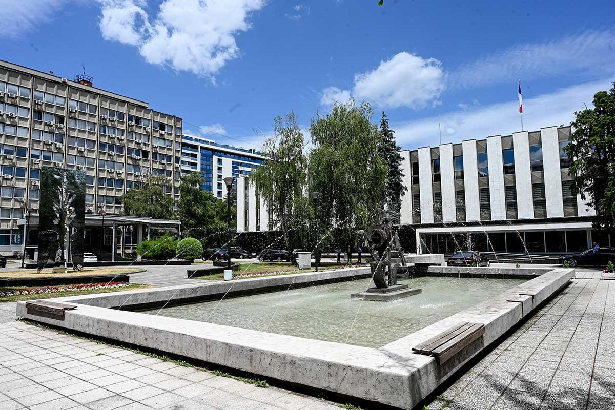 Devet mandata i 16 lista: Ko izlazi pred birače u Izbornoj jedinici 6?