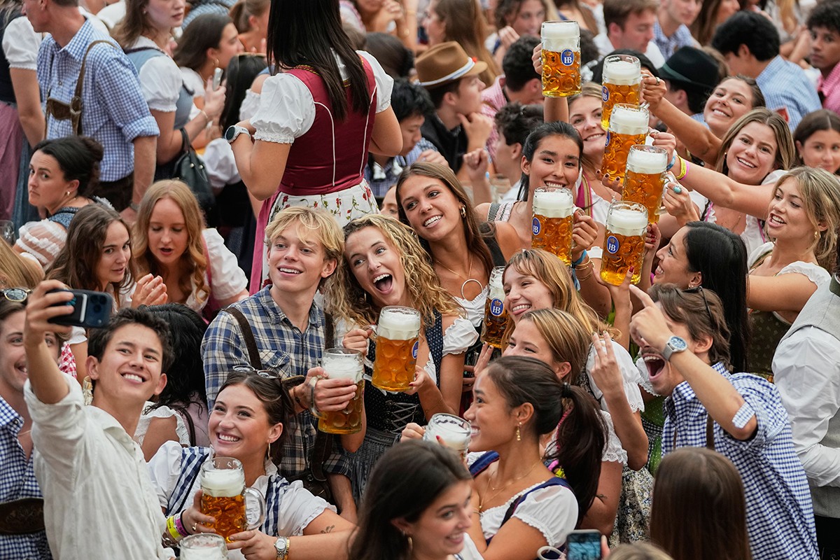 Račun lako ode na 100 evra: Ovo su cijene na Oktoberfestu