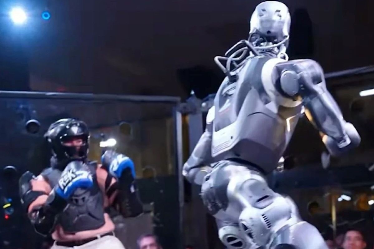 Borba čovjeka i robota u MMA meču, evo kako je završilo (VIDEO)