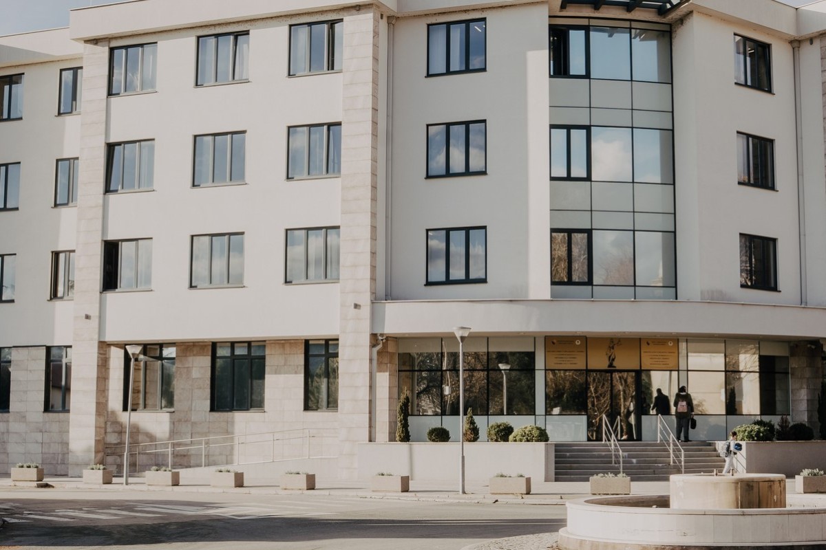 Bilećanin (75) optužen da je vozio pet kg droge i u saksije sadio marihuanu
