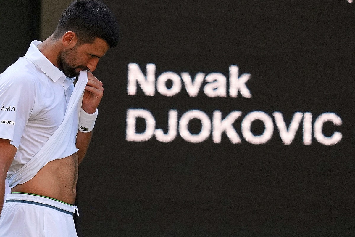 Đoković trenirao u Atini, rijaliti zvijezda budno pratila njegov trening (FOTO/VIDEO)