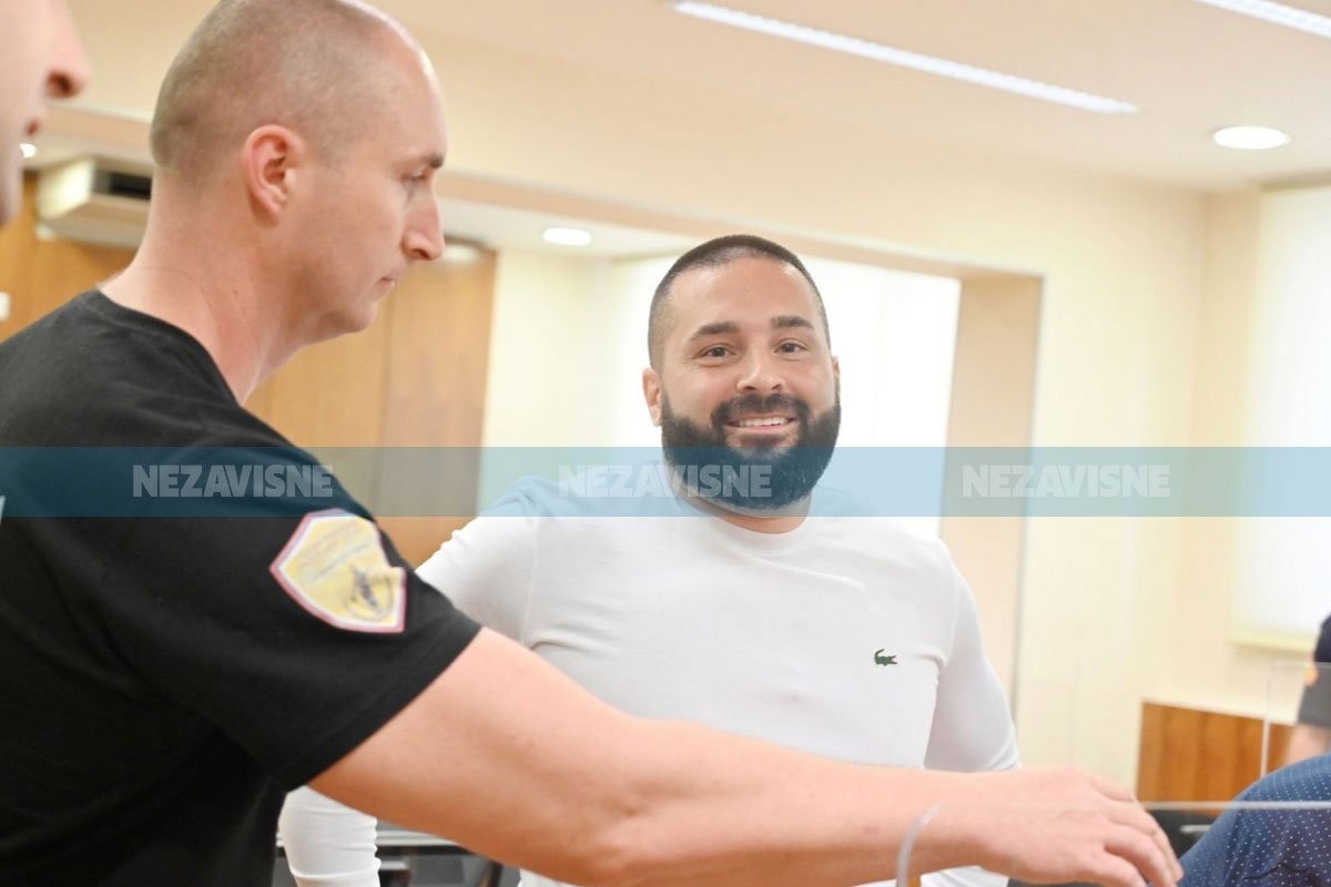 Nove Sky poruke na suđenju za ubistvo Ćuluma: "Večeras motor kopamo u rupu"