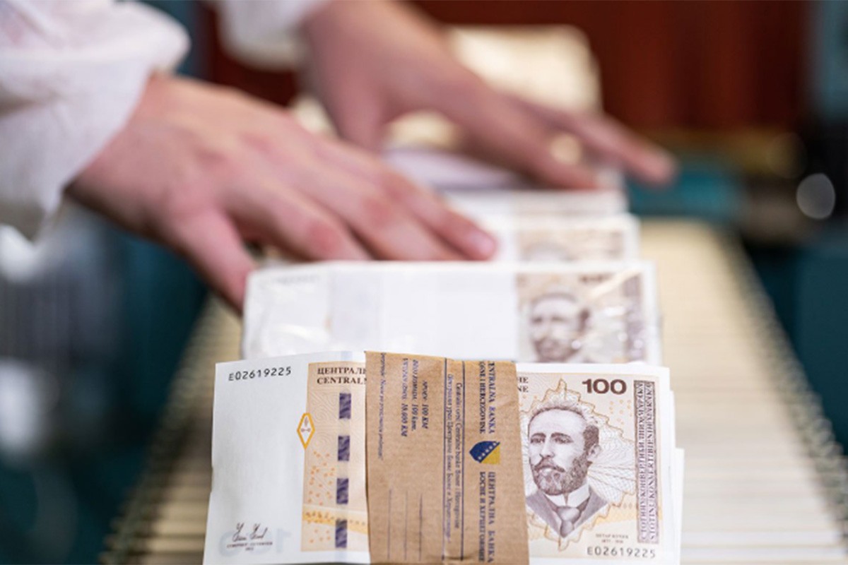Banjalučanin osumnjičen za prevaru i pranje novca: Na račun mu leglo 5.000 KM