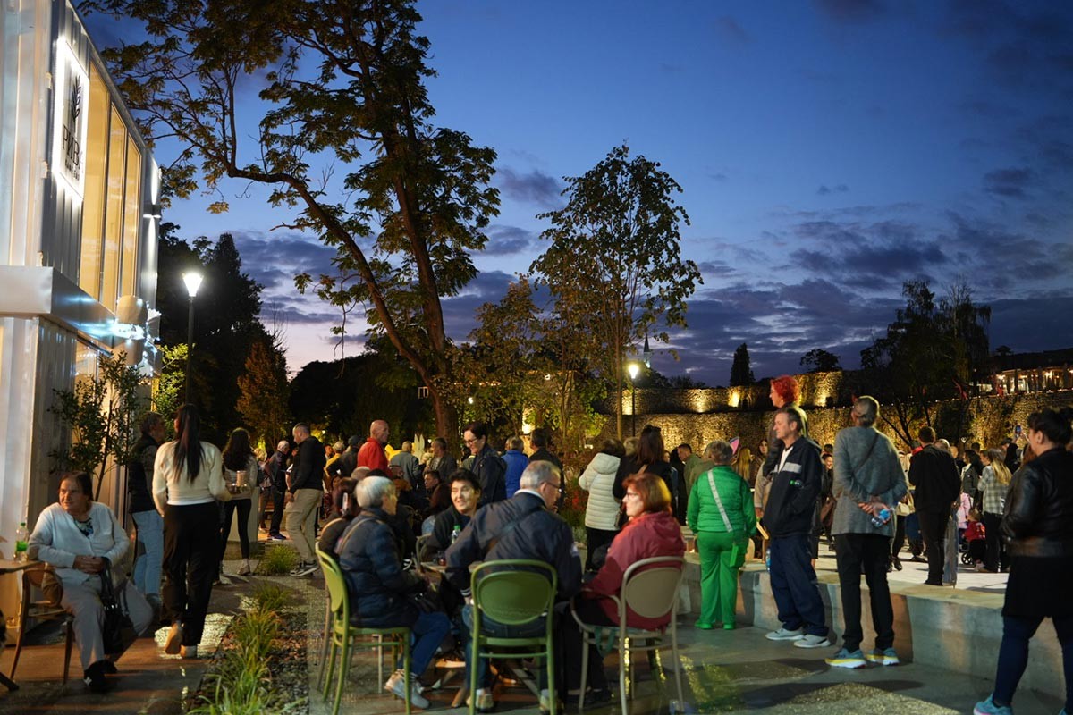 Spektakl uz Vrbas: Banjalučka riva otvorena pred brojnim posjetiocima (FOTO)