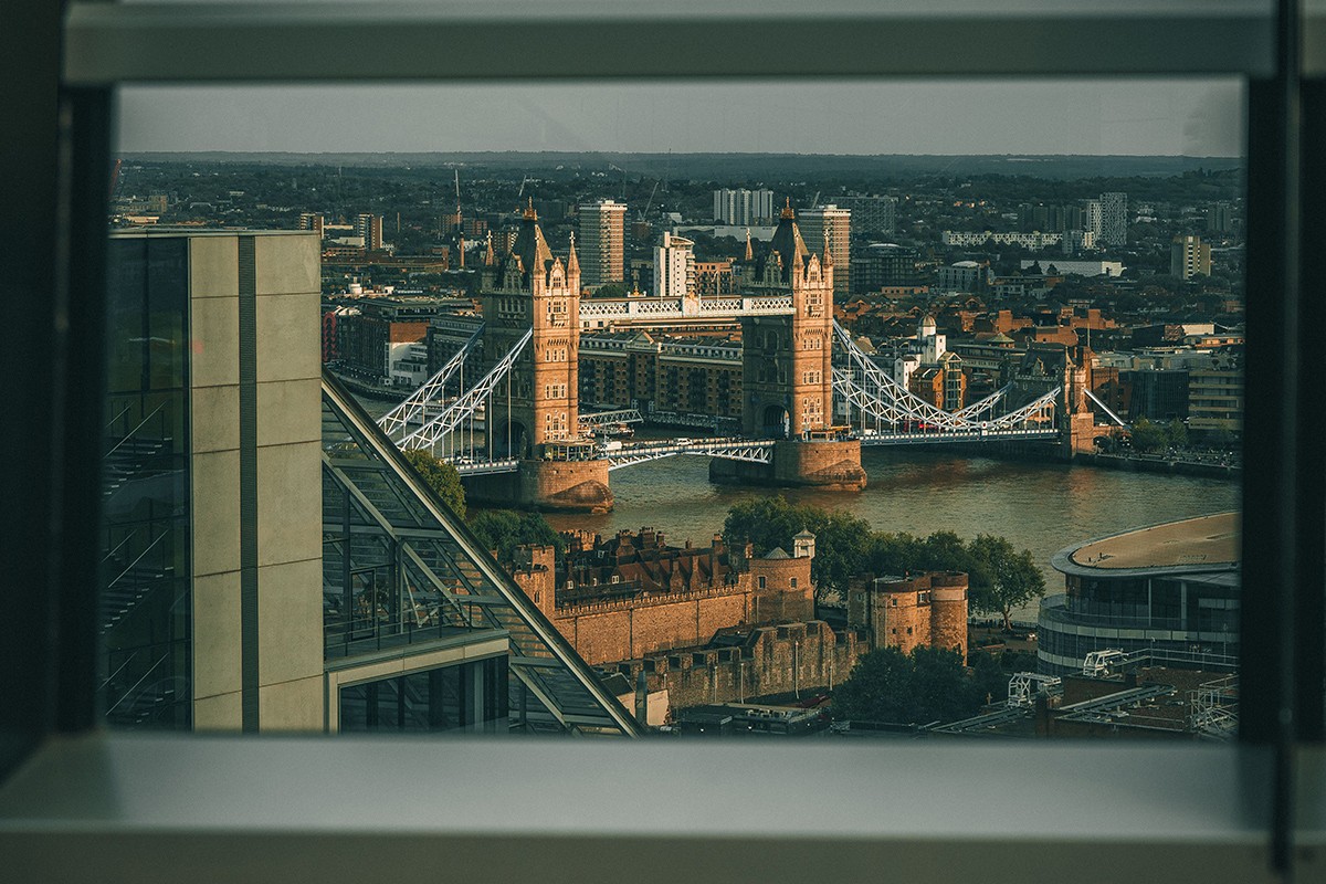 Britancima stiglo upozorenje: Spremite gotovinu, vodu i konzerve