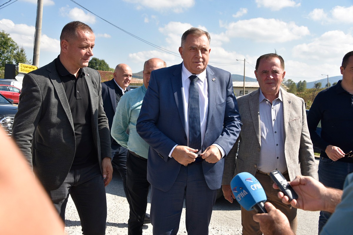Dodik na Manjači: Uvjeren sam u pobjedu