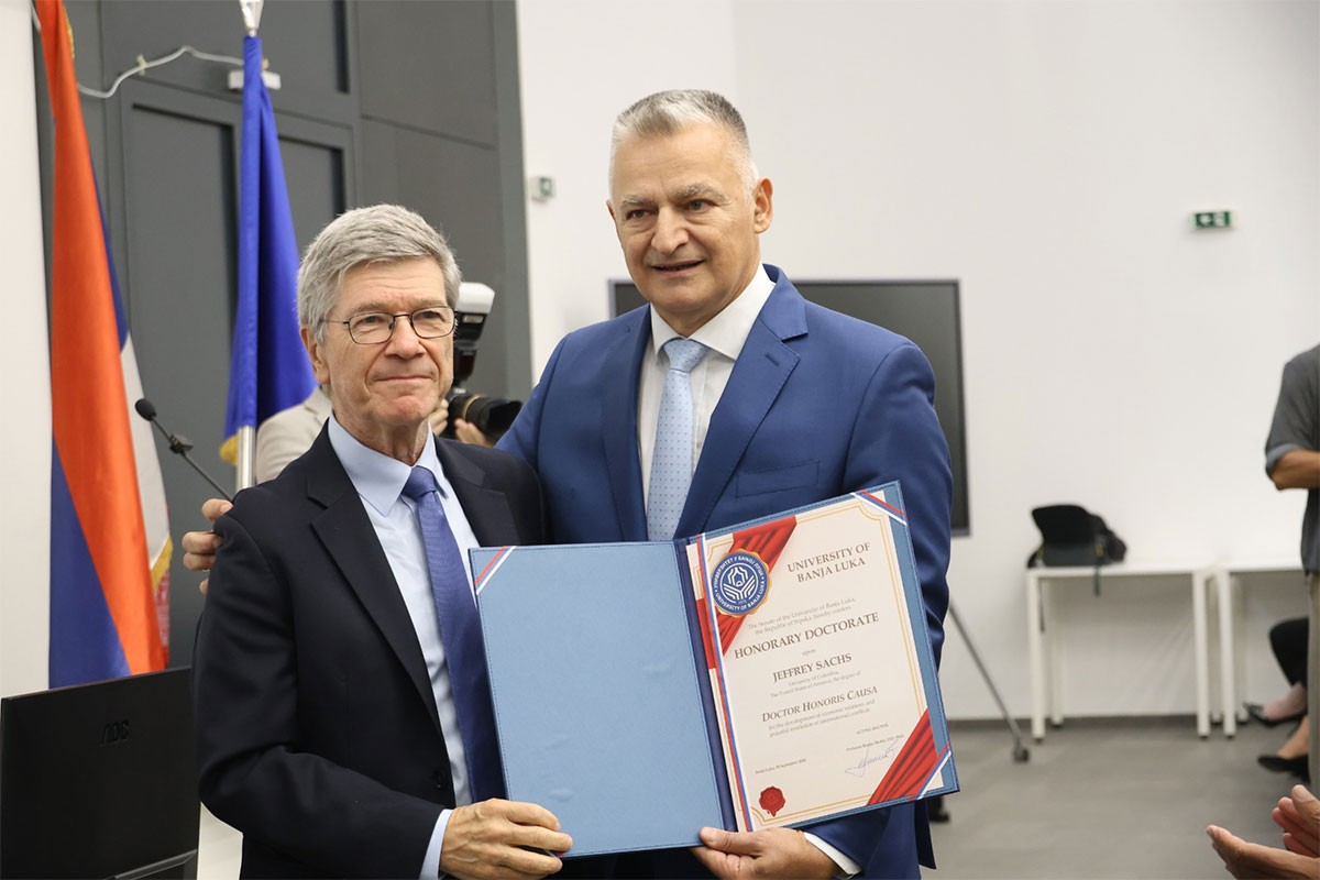 Saksu uručen počasni doktorat za razvoj ekonomskih odnosa