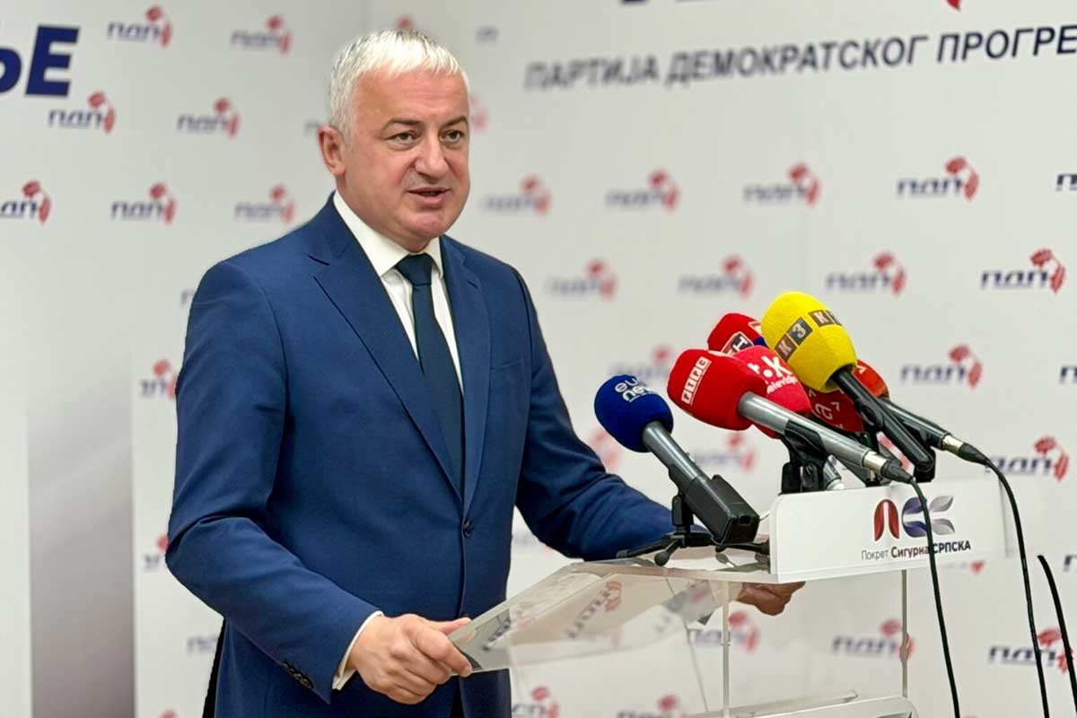 Borenović za "Nezavisne": Građane ne zanimaju blokade, oni očekuju rezultat