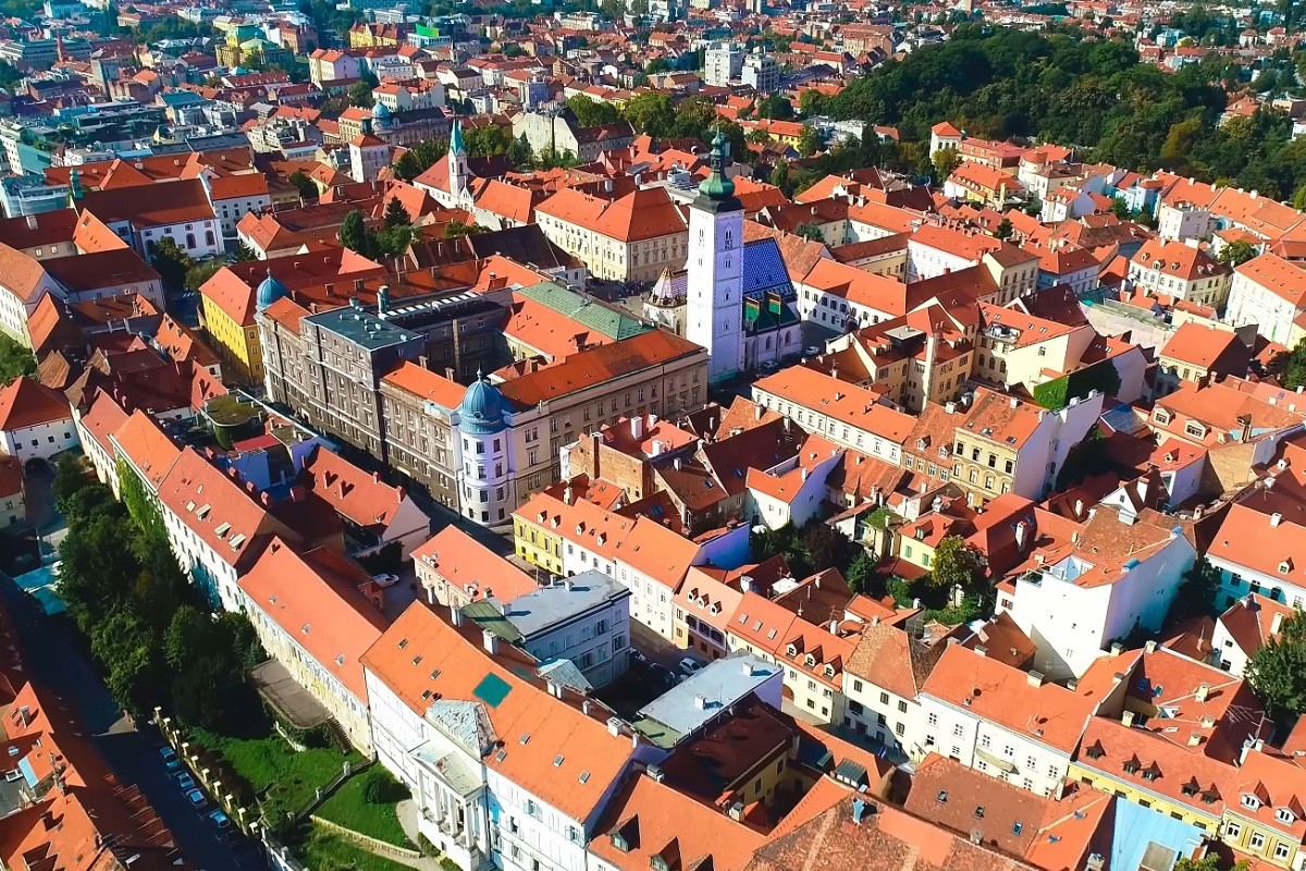 Zagreb bez prevoza, a smeće se gomila