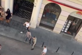 Tuča usred Sarajeva: Letjele flaše i barske stolice (VIDEO)