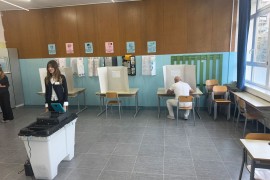 CIK BiH: Zbog problema sa skenerima kasni otvaranje biračkih mjesta