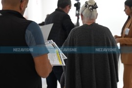 CIK poručio biračima: Ako ste u redu u 19 časova, glasate
