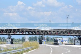 Deset graničnih prelaza u BiH dobija carinske službe, Krnjić najavio ...