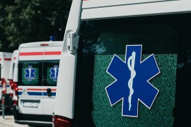Prevrnulo se sanitetsko vozilo: Više povrijeđenih